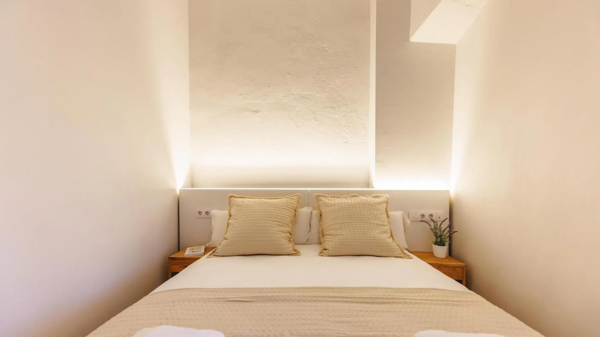 Bravissimo Calderers La Lleona, Heart Of The Barri Vell Apartment Girona