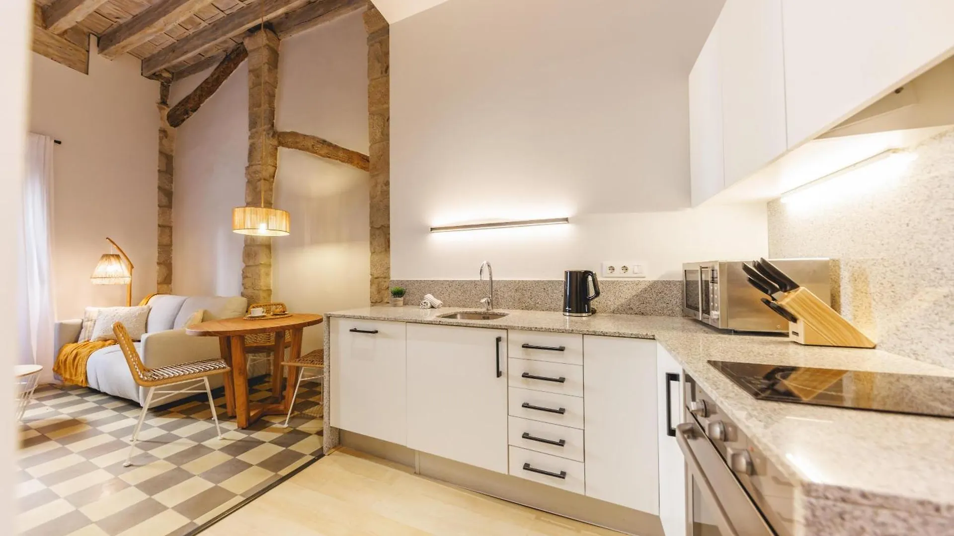 Bravissimo Calderers La Lleona, Heart Of The Barri Vell Apartment Girona 0*,